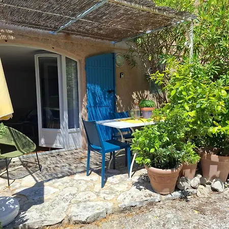 Bastidon Village De
